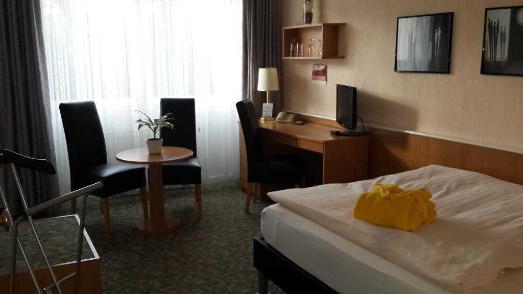 Hotel Am St. Georg Leipzig Rum bild